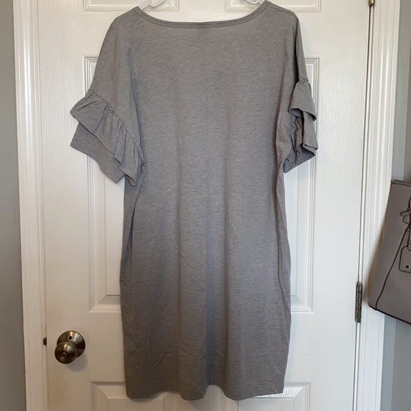 T-Shirt dress with ruffle sleeves. - Picture 2 of 4